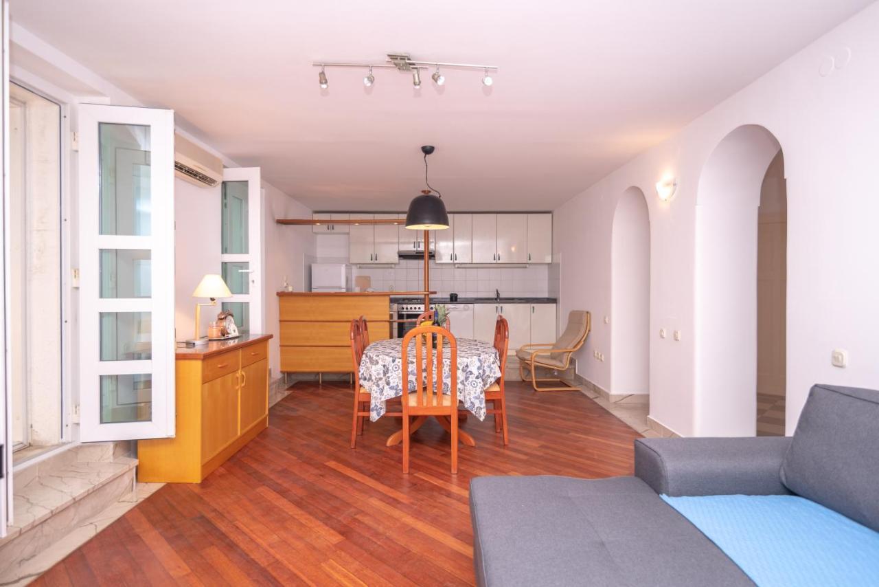Palm Garden Apartment In Center With Big Terrace スプリト エクステリア 写真