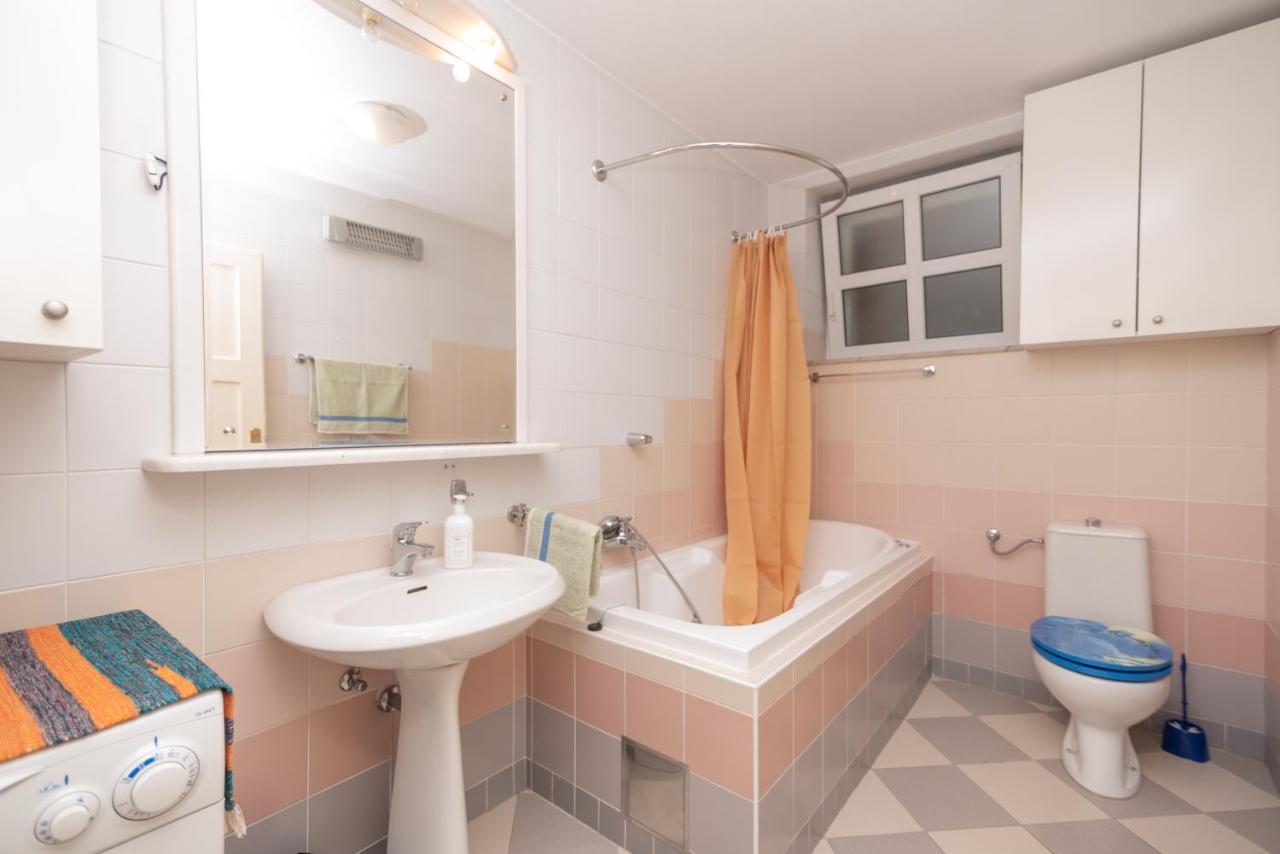 Palm Garden Apartment In Center With Big Terrace スプリト エクステリア 写真