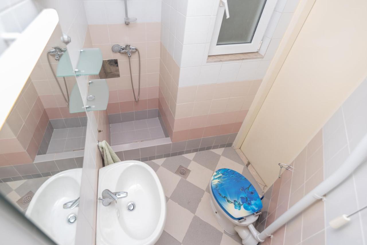 Palm Garden Apartment In Center With Big Terrace スプリト エクステリア 写真